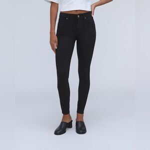 EVERLANE Mid rise skinny black denim jeans NWOT -26 regular